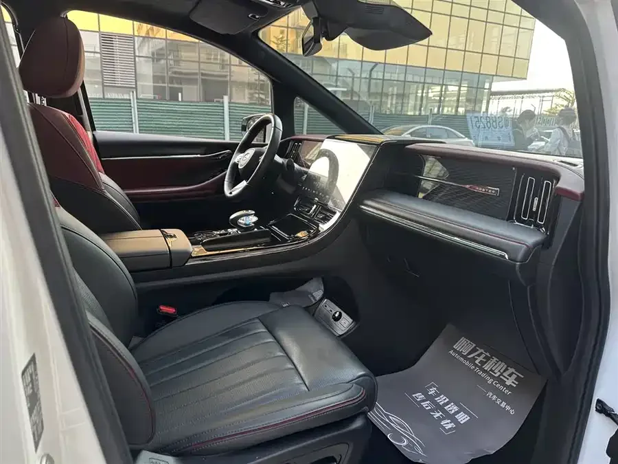 GAC Trumpchi M8 Trumpchi M8 2023 Grandmaster Series 400T Supreme Edition 2023 — миниатюра 4
