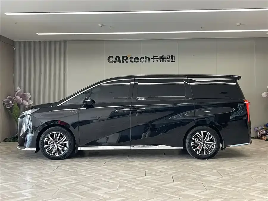GAC Trumpchi M8 Trumpchi M8 2024 Master Series 400T Supreme Edition 2025 — миниатюра 2