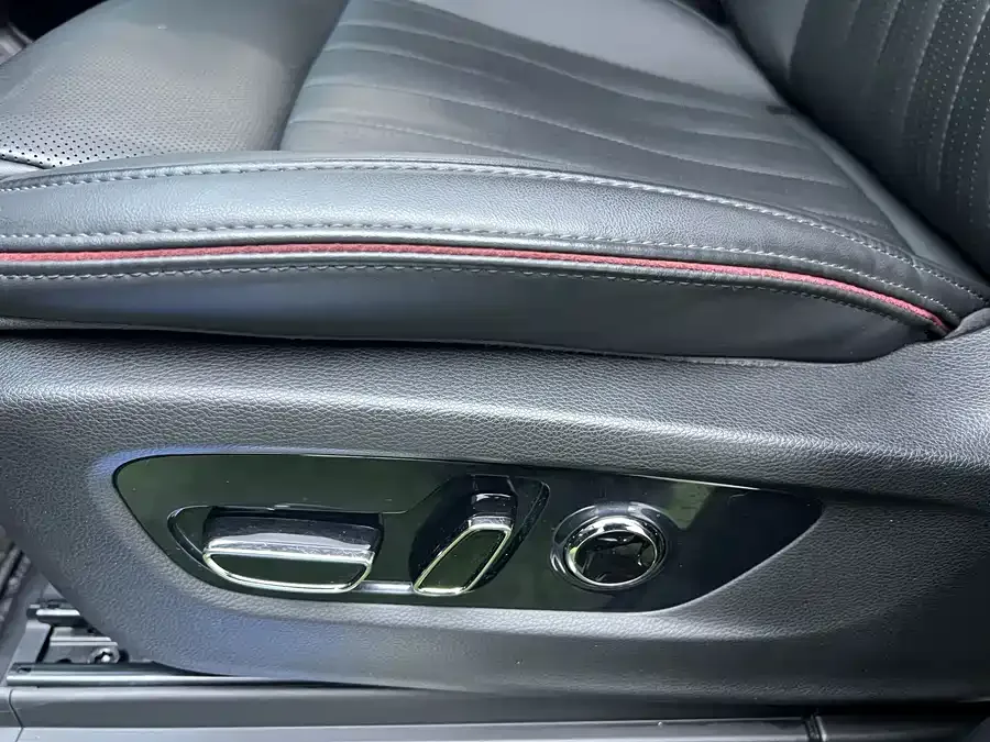 GAC Trumpchi M8 Trumpchi M8 2023 Grandmaster Series 400T Supreme Edition 2024 — миниатюра 4