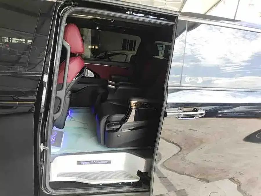 GAC Trumpchi M8 Trumpchi M8 2023 Grandmaster Series 400T Supreme Edition 2024 — миниатюра 3