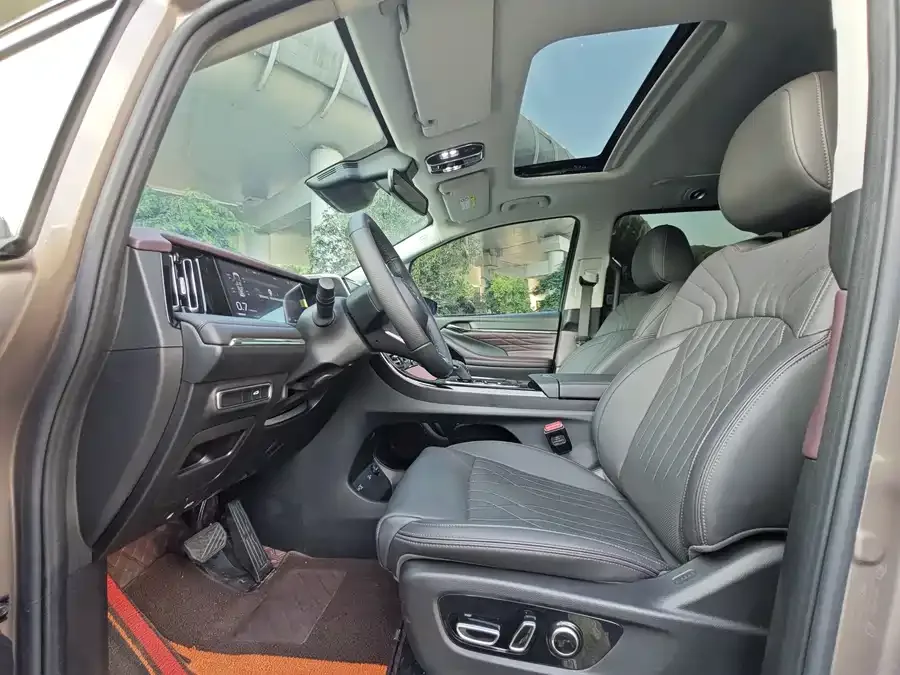 GAC Trumpchi M8 Trumpchi M8 2024 Master Series 400T Supreme Edition 2025 — миниатюра 3