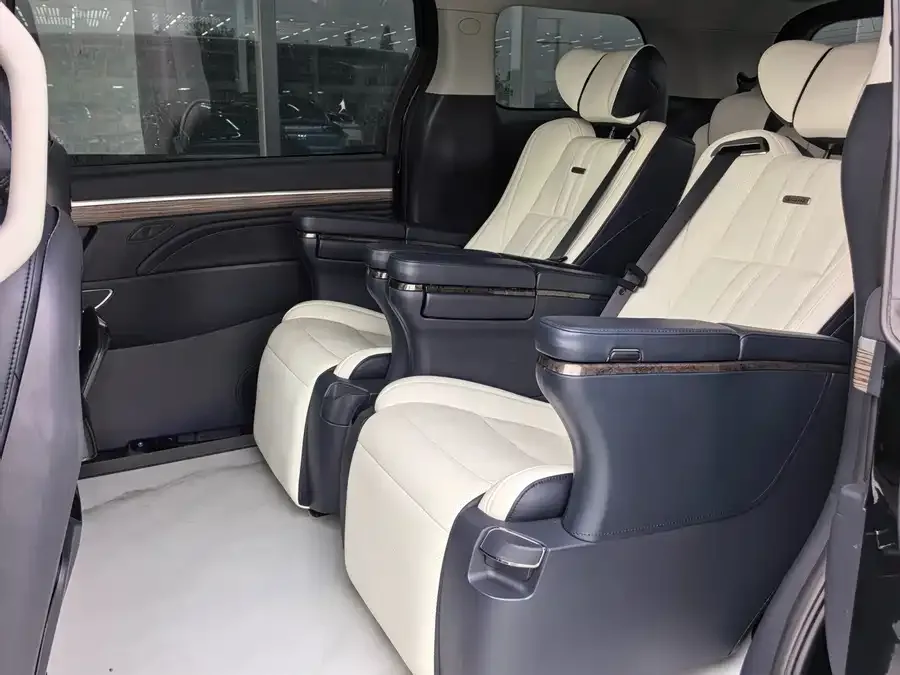 GAC Trumpchi M8 Trumpchi M8 2021 Lingxiu Series 390T Deluxe Edition 2022 — миниатюра 2