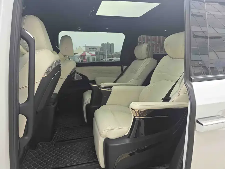 GAC Trumpchi M8 Trumpchi M8 2023 Grandmaster Series Dual Engine Flagship Edition 2023 — миниатюра 3