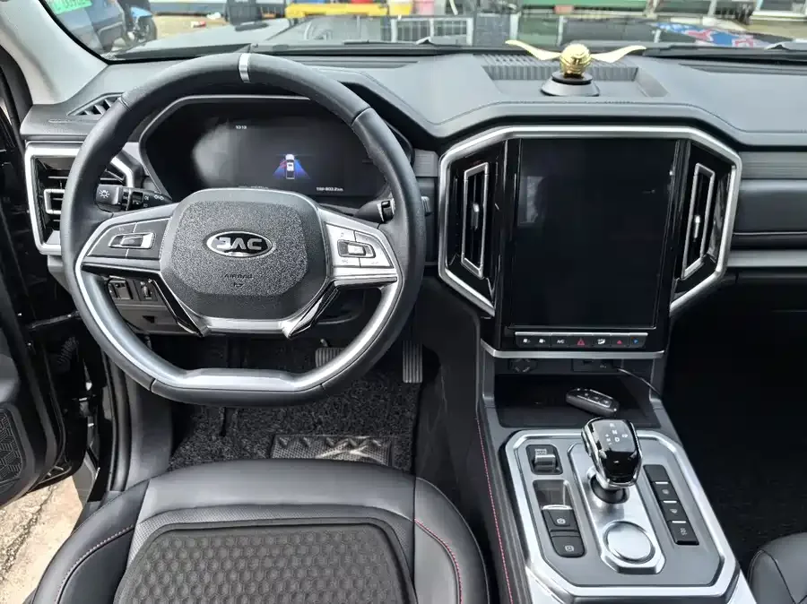 JAC Group SUV Hantu 2023 2.0T automatic diesel two-wheel drive elite standard dual 2025 — миниатюра 4