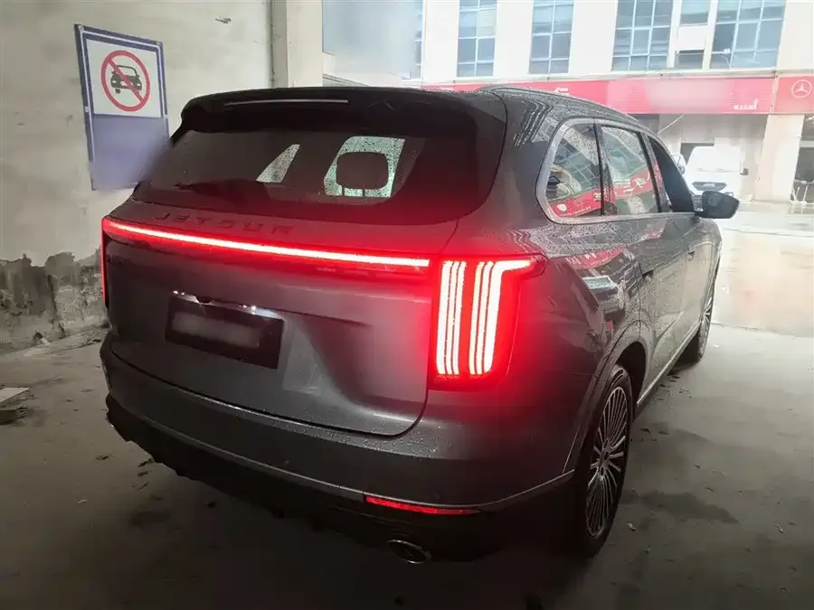 Jetour X70L Jetour X70L 2026 2.0TD Automatic Flagship 7-Seater 2026 — миниатюра 2