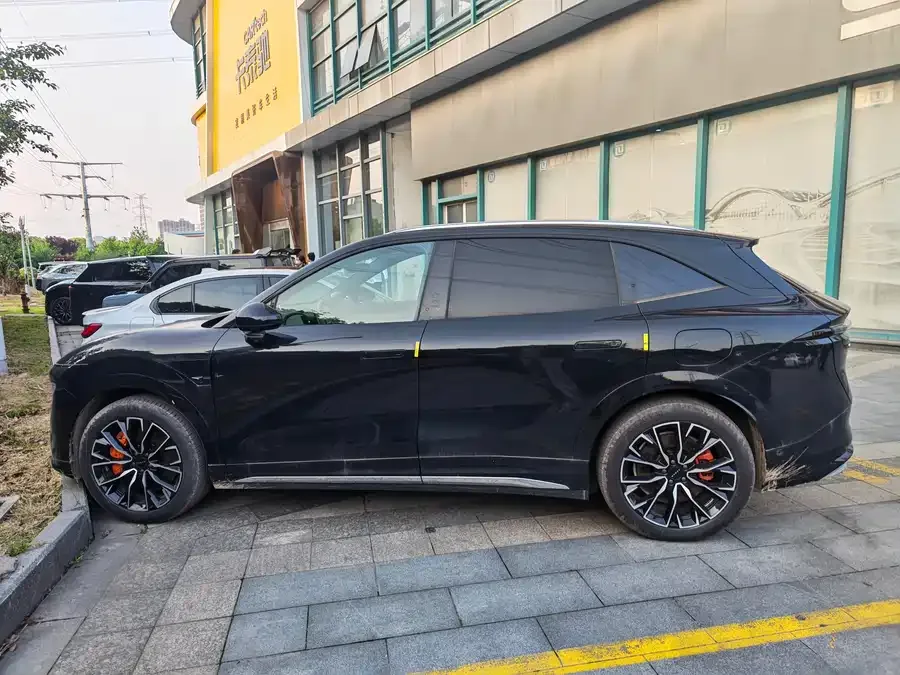Zeekr 7X Zeekr 7X 2025 75kWh RWD Smart Driving Edition 2024 — миниатюра 3
