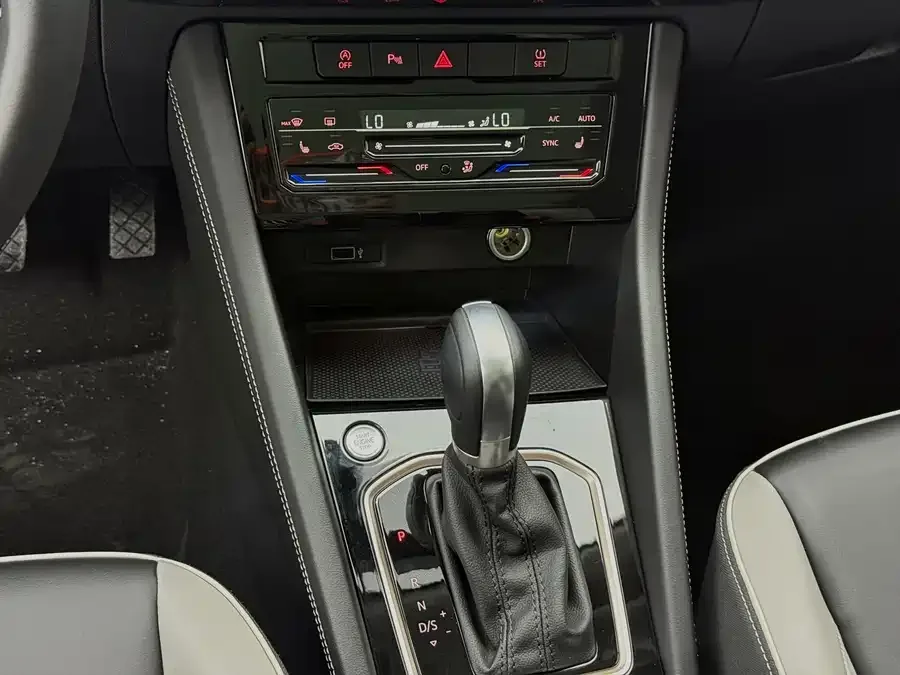 Jetta VS7 Jetta VS7 2023 280TSI Automatic High Gloss Glory Edition 2023 — миниатюра 3