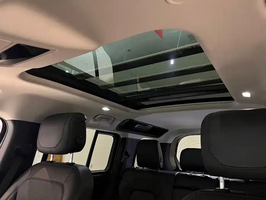Land Rover guard Land Rover Defender 2024 110 3.0T P400 Dark Special Edition 2024 — миниатюра 3
