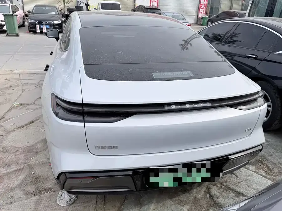 Geely Galaxy E8 Galaxy E8 2024 665km RWD Starship Long Range Edition 2025 — миниатюра 5