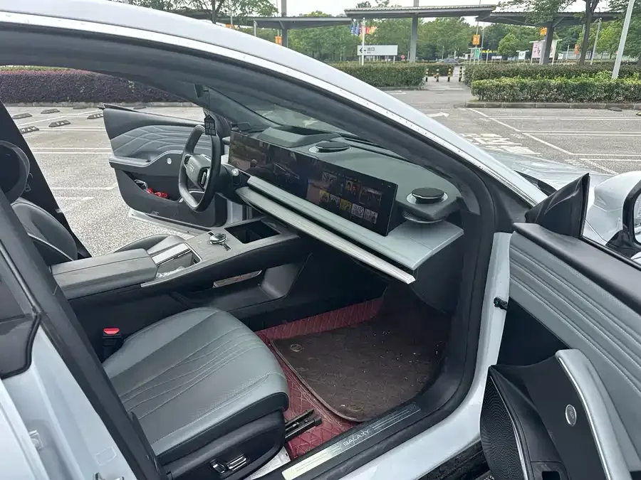 Geely Galaxy E8 Galaxy E8 2024 665km RWD Starship Long Range Edition 2024 — миниатюра 4