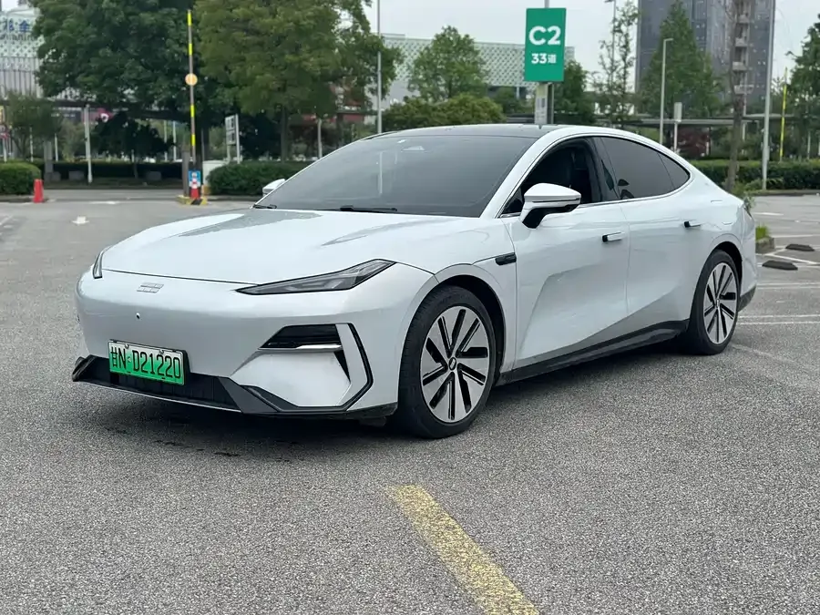 Geely Galaxy E8 Galaxy E8 2024 665km RWD Starship Long Range Edition 2024 — фото 1, купить с доставкой в Москву
