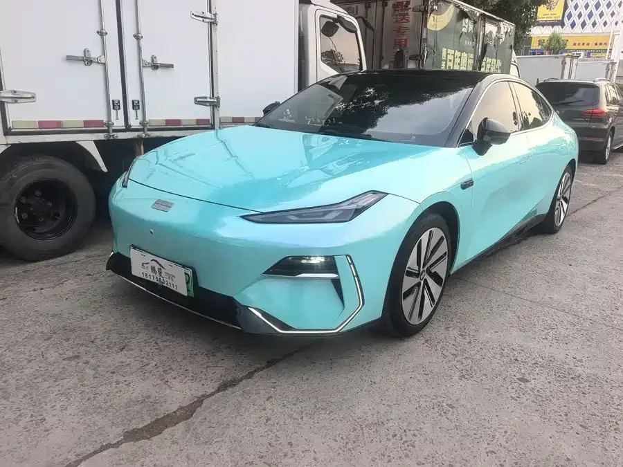 Geely Galaxy E8 Galaxy E8 2024 550km RWD PRO 2024 — фото 1, купить с доставкой в Москву