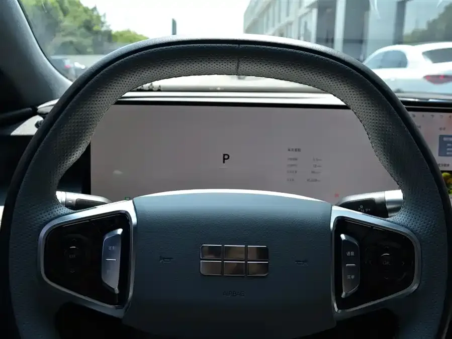 Geely Galaxy E8 Galaxy E8 2024 550km RWD Longteng Edition 2024 — миниатюра 4