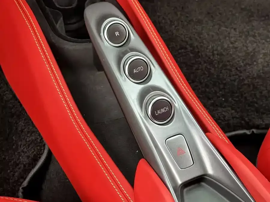 Ferrari F8 Ferrari F8 2019 Tributo 3.9T V8 2023 — миниатюра 3