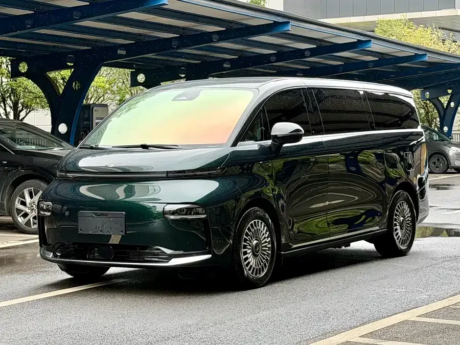 Geely Yizhen L380 2025