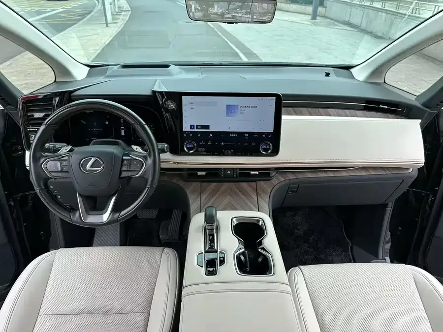 Lexus LM 2023 350h Seven-seat Elegant Edition 2023 — миниатюра 3
