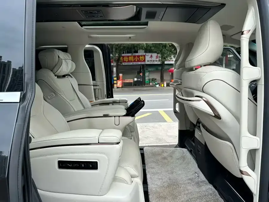 Lexus LM 2023 350h Seven-seat Elegant Edition 2023 — миниатюра 5