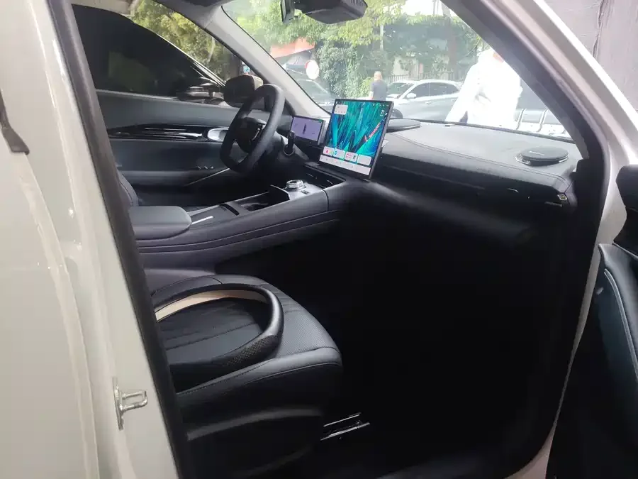 Geely Galaxy E5 Galaxy E5 2024 530km Long Range Edition 2024 — миниатюра 4