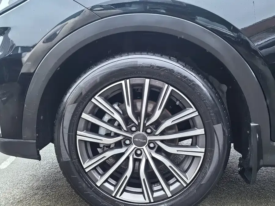 Jetour X70 Plus JETOUR X70 PLUS 2023 1.5T DCT Brave PLUS 5-seater 2023 — миниатюра 5
