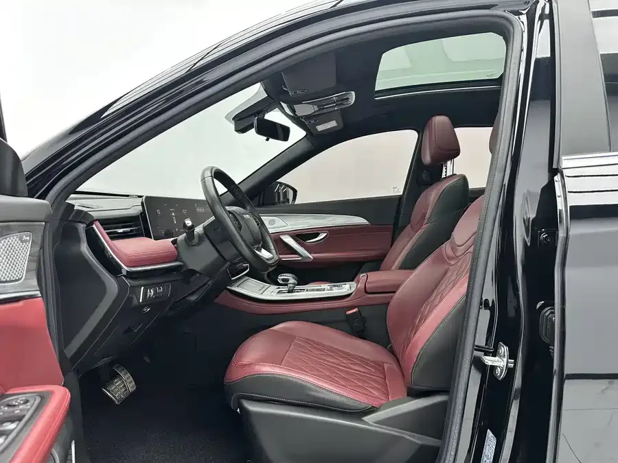 Jetour X70 Plus JETOUR X70 PLUS 2023 1.5T DCT Brave PLUS 7-seater 2023 — миниатюра 2