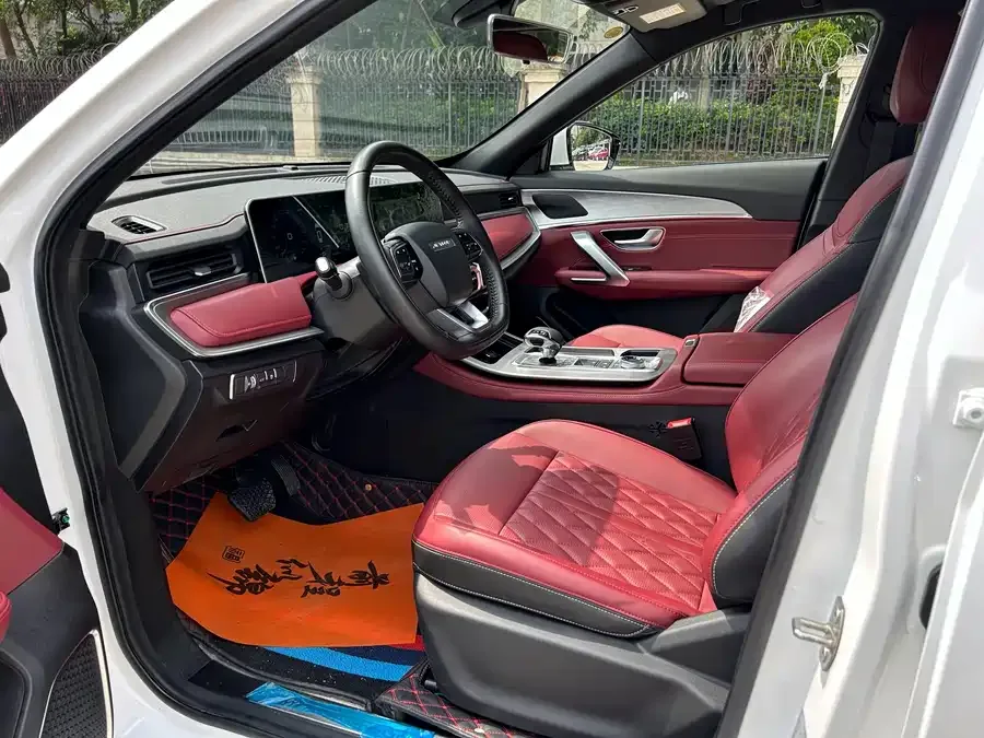 Jetour X70 Plus JETOUR X70 PLUS 2024 Champion Edition 1.5T DCT Champion MAX 5 Seaters 2024 — миниатюра 4