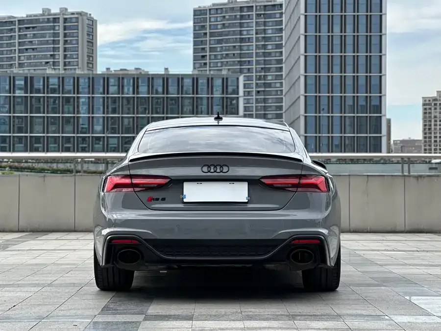 Audi RS 5 2023 RS 5 2.9T Sportback Dark Gold Edition 2023 — миниатюра 2