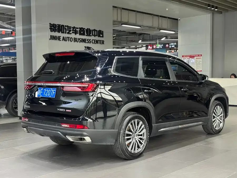 Jetour X90 Plus JETOUR X90 PLUS 2024 1.6TD DCT Family Edition 7 Seaters 2024 — миниатюра 5