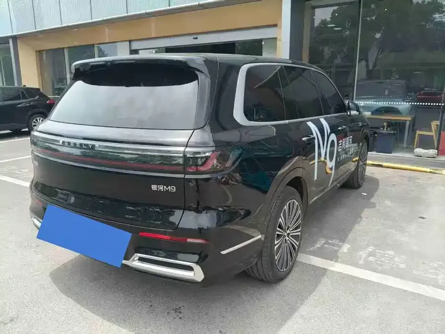 Geely Galaxy M9 Galaxy M9 2025 210km/h AWD Navigator Edition 2025 — миниатюра 2