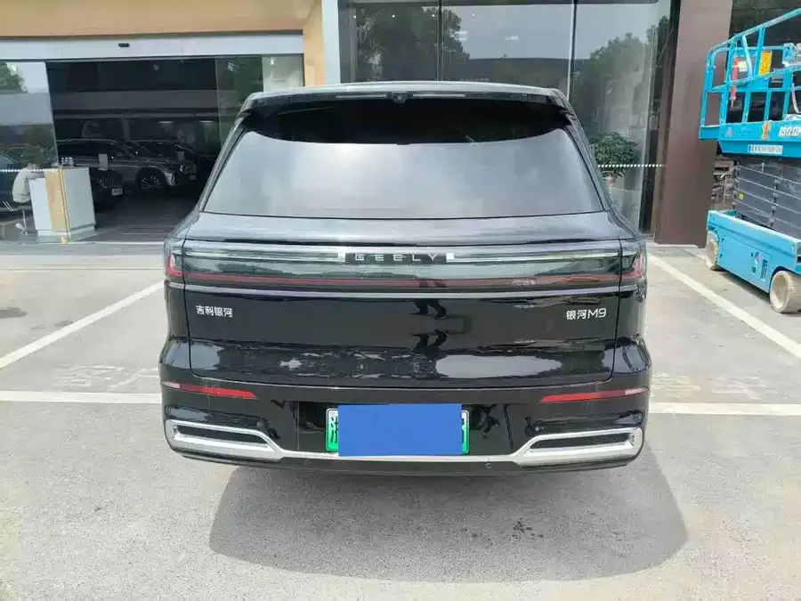 Geely Galaxy M9 Galaxy M9 2025 210km/h AWD Navigator Edition 2025 — миниатюра 4
