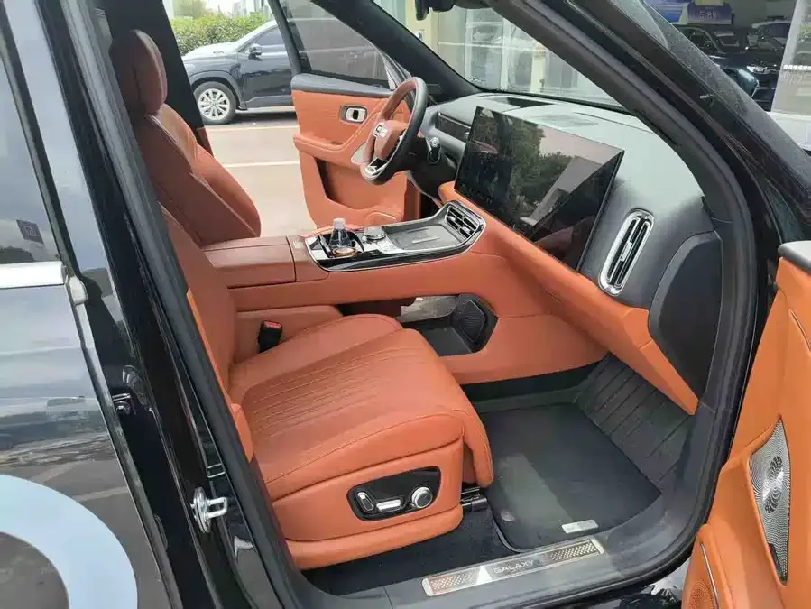 Geely Galaxy M9 Galaxy M9 2025 210km/h AWD Navigator Edition 2025 — миниатюра 5