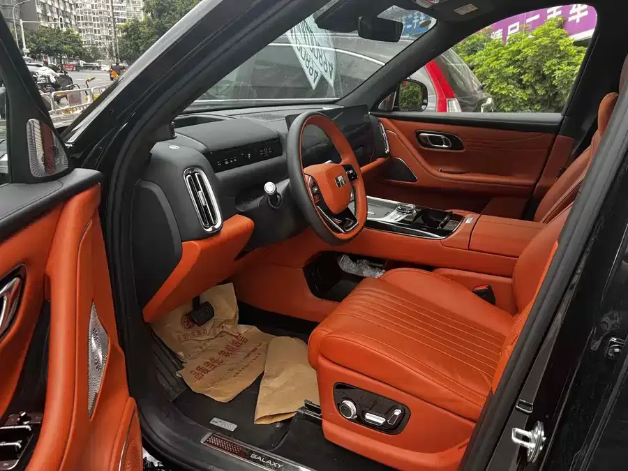 Geely Galaxy M9 Galaxy M9 2025 210km/h AWD Navigator Edition 2025 — миниатюра 3