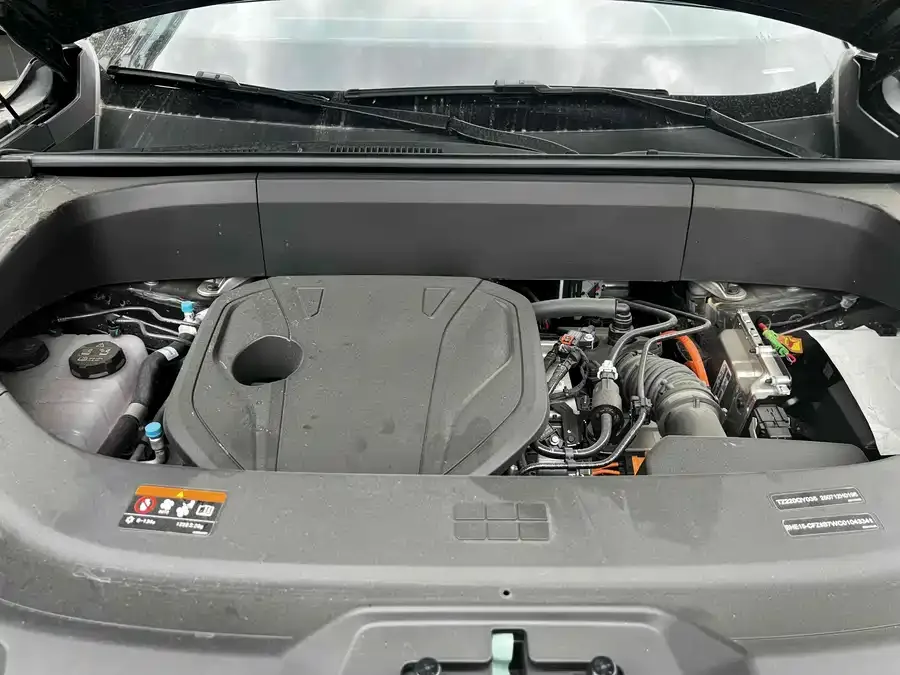 Geely Galaxy M9 Galaxy M9 2025 210km/h AWD Navigator Edition 2025 — миниатюра 5
