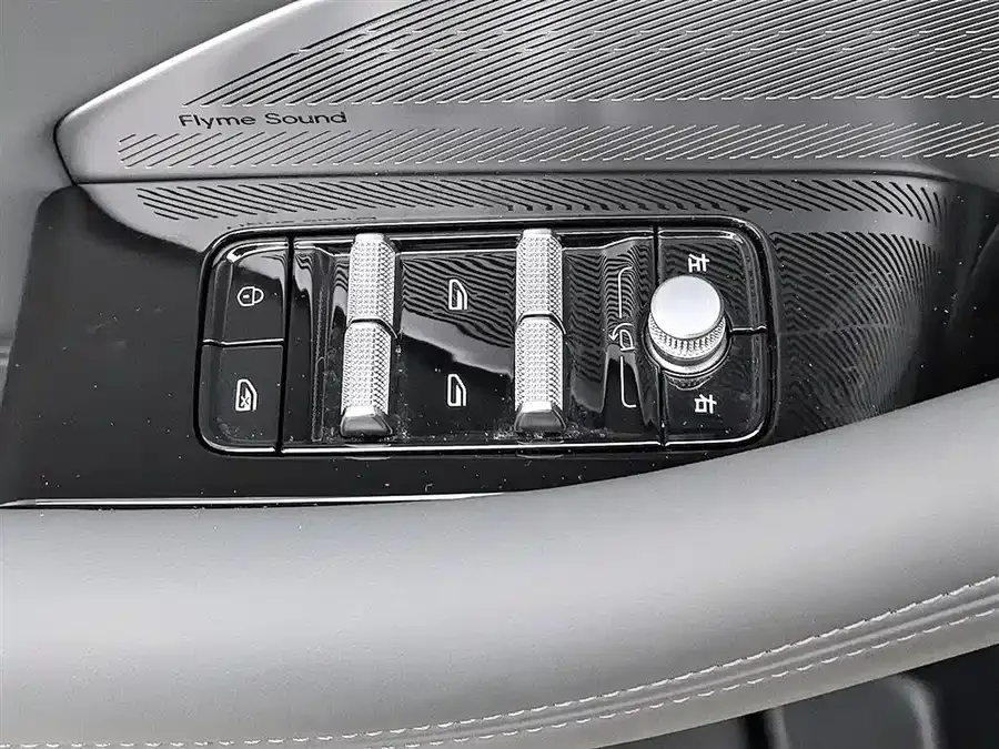 Geely Galaxy A7 EM Galaxy A7 EM 2025 EM-i 150km Premium Edition 2025 — миниатюра 3