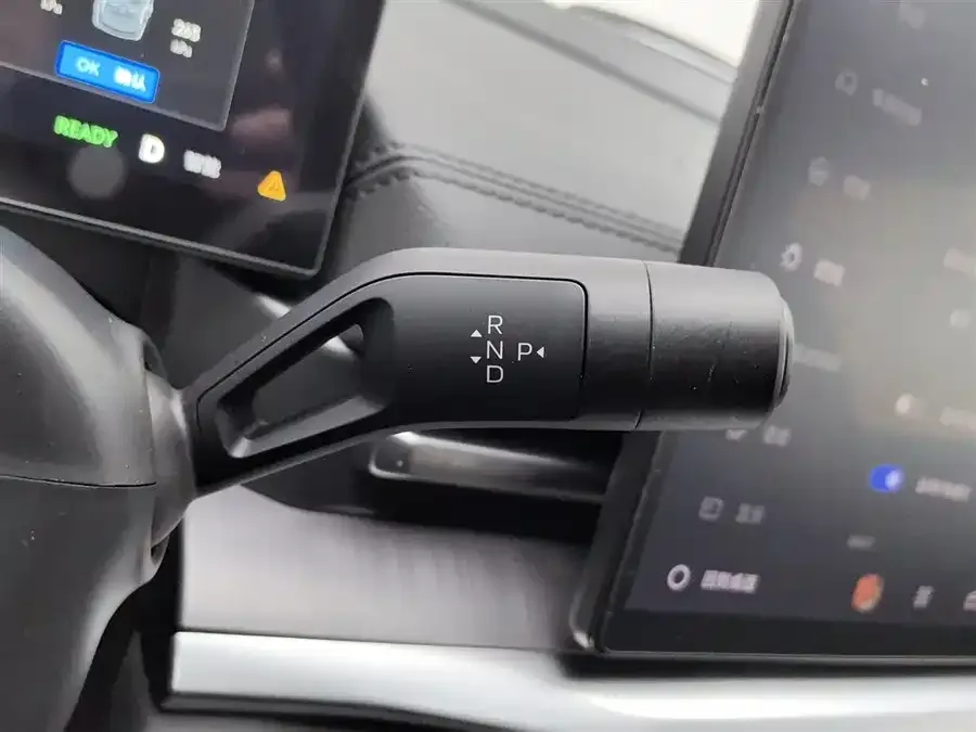 Geely Galaxy A7 EM Galaxy A7 EM 2025 EM-i 150km Premium Edition 2025 — миниатюра 4