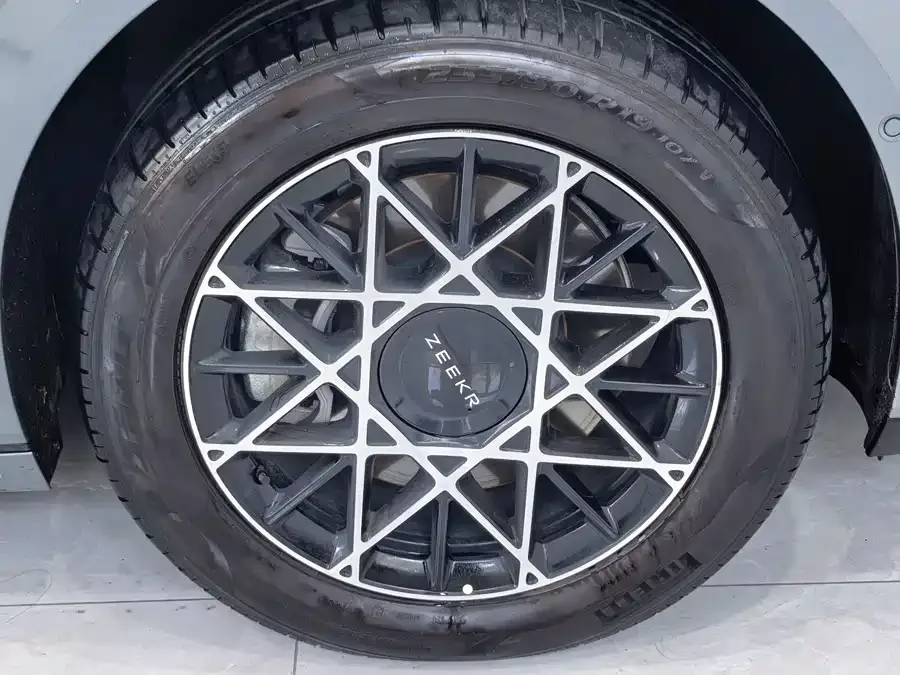 Zeekr 009 Zeekr 009 2024 six-seat executive version 4WD 140kWh 2024 — миниатюра 2