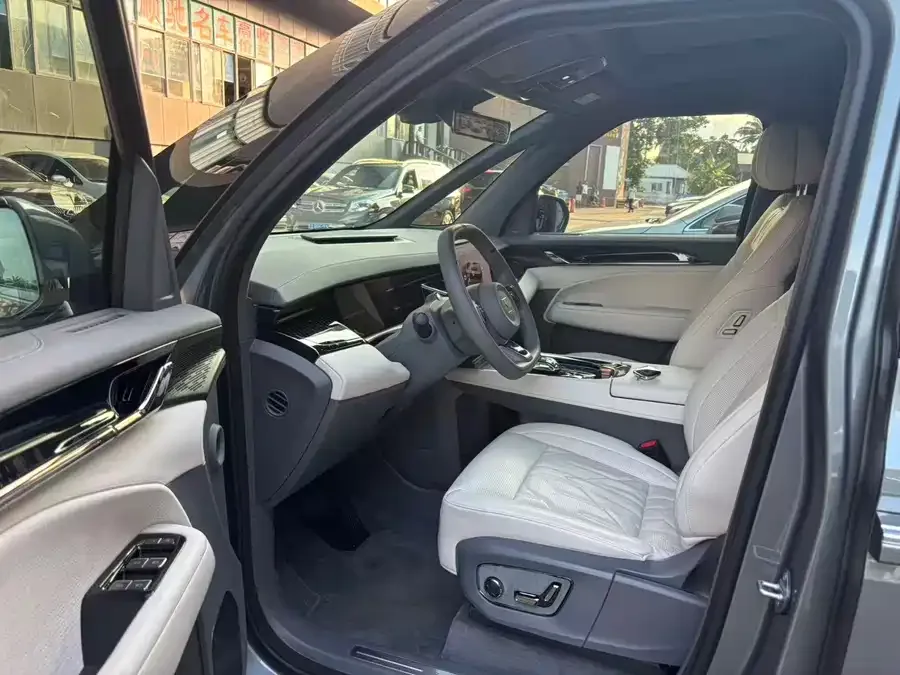 Zeekr 009 Zeekr 009 2024 seven-seat aisle version 108kWh 2024 — миниатюра 4