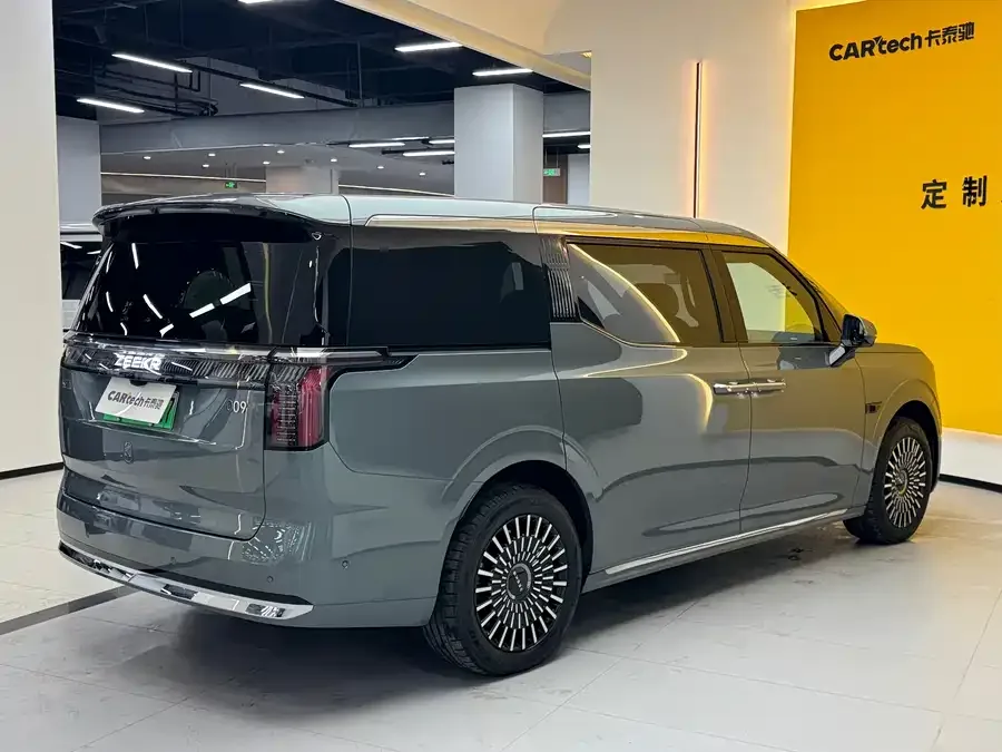 Zeekr 009 Zeekr 009 2024 seven-seat aisle version 108kWh 2025 — миниатюра 2
