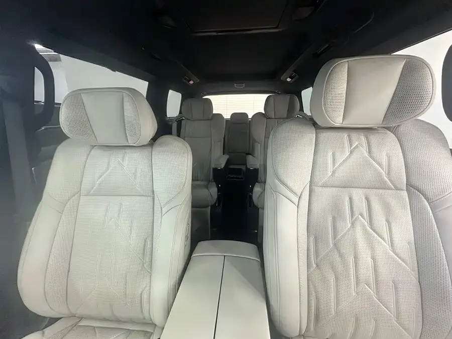 Zeekr 009 Zeekr 009 2024 seven-seat aisle version four-wheel drive 108kWh 2025 — миниатюра 2