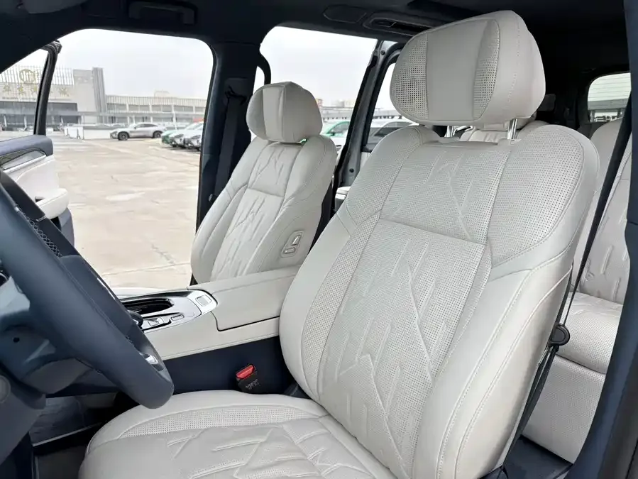 Zeekr 009 Zeekr 009 2024 six-seat executive version four-wheel drive 108kWh 2025 — миниатюра 4