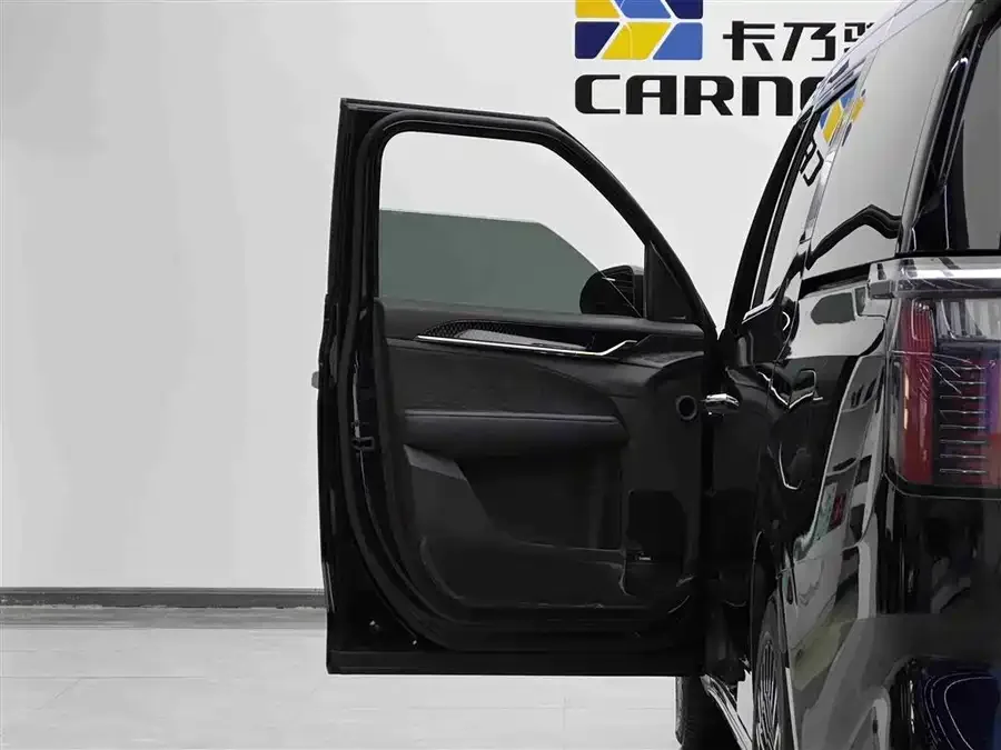 Zeekr 009 Zeekr 009 2024 seven-seat aisle version four-wheel drive 108kWh 2024 — миниатюра 2