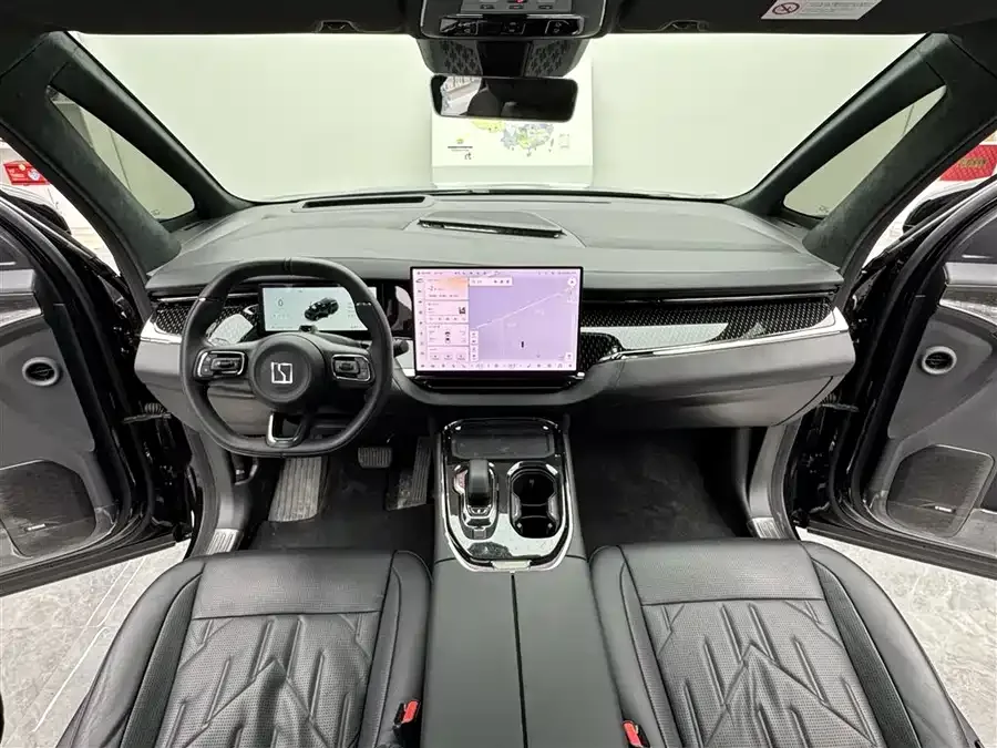 Zeekr 009 Zeekr 009 2024 seven-seat aisle version four-wheel drive 108kWh 2024 — миниатюра 3