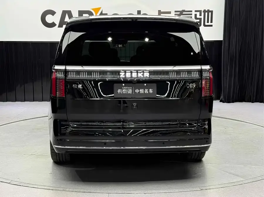 Zeekr 009 Zeekr 009 2024 six-seat executive version four-wheel drive 108kWh 2025 — миниатюра 5