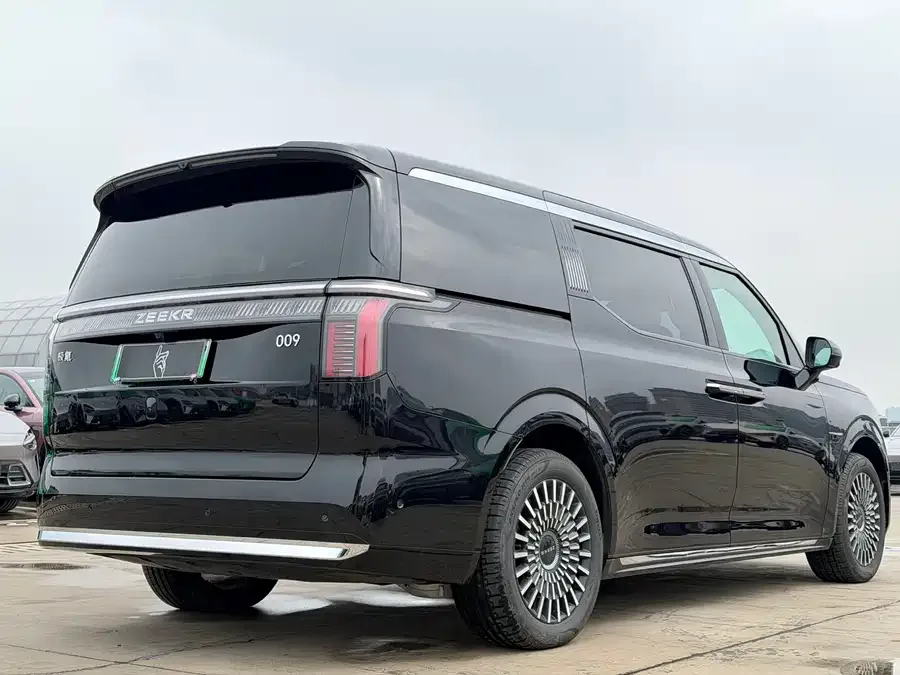 Zeekr 009 Zeekr 009 2024 seven-seat aisle version four-wheel drive 108kWh 2025 — миниатюра 4