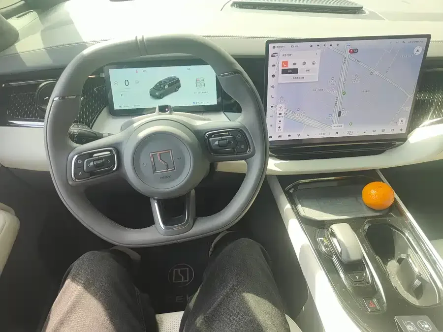 Zeekr 009 Zeekr 009 2024 seven-seat aisle version four-wheel drive 108kWh 2024 — миниатюра 3