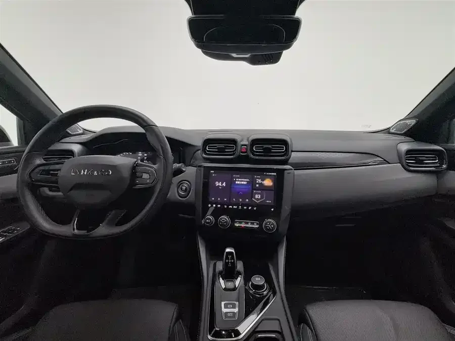 Lynk & Co 02 Hatchback Lynk & Co 02 Hatchback 2022 2.0TD Pro 2023 — миниатюра 2