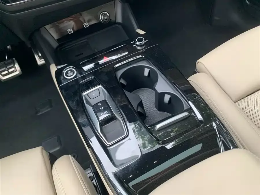 Audi Q6L e-tron 2026 long-range version 2026 — миниатюра 4