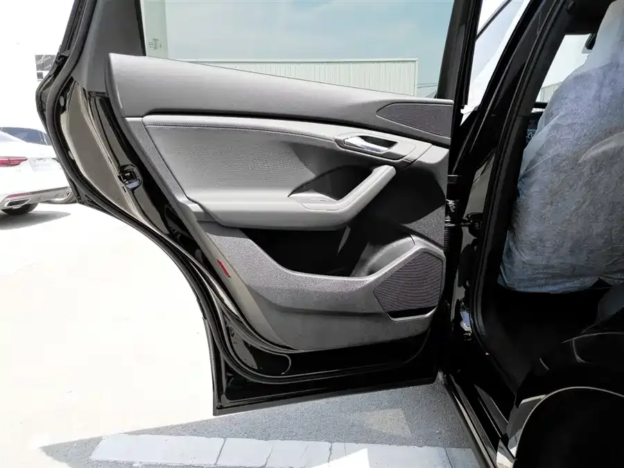 Audi Q6L e-tron 2026 long-range version 2026 — миниатюра 3