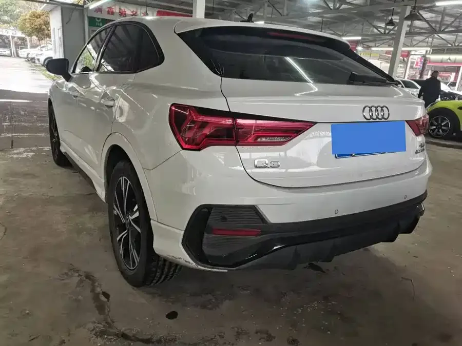 Audi Q3 SPORTBACK 2022 40 TFSI Fashion Edition 2022 — миниатюра 3