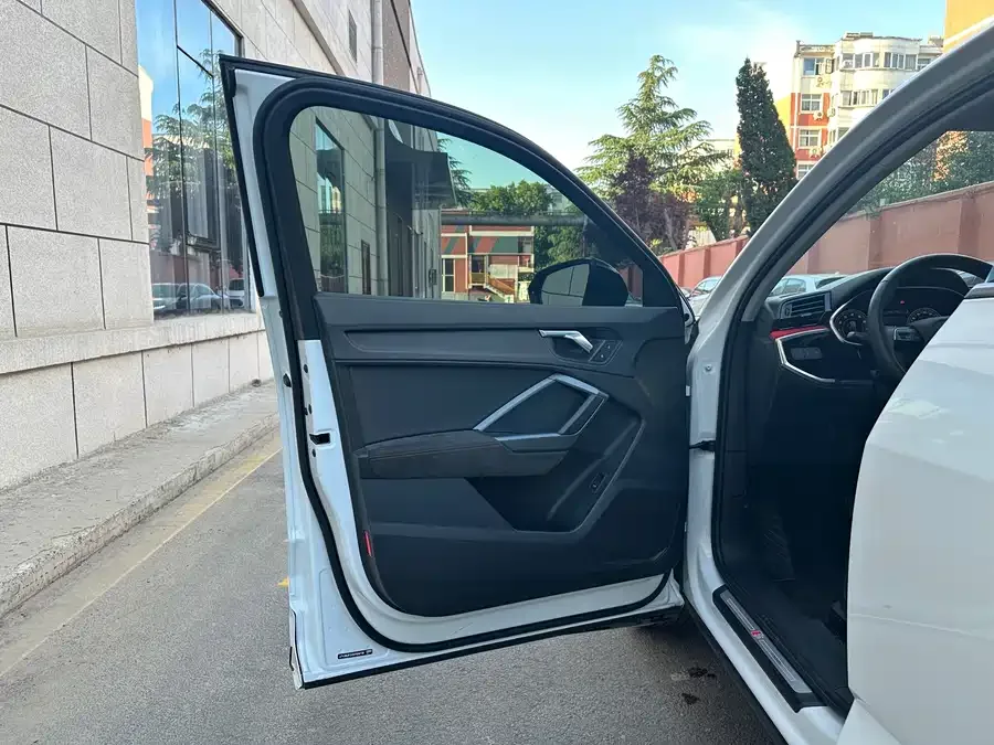 Audi Q3 SPORTBACK 2022 35 TFSI Enterprising 2023 — миниатюра 5
