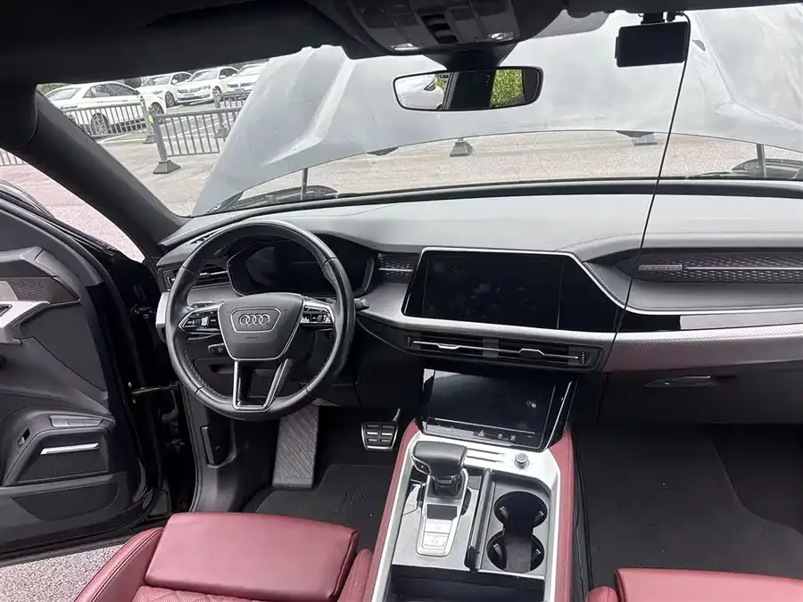 Audi Q6 2024 45 TFSI quattro Black Warrior Edition 6 Seaters 2024 — миниатюра 2